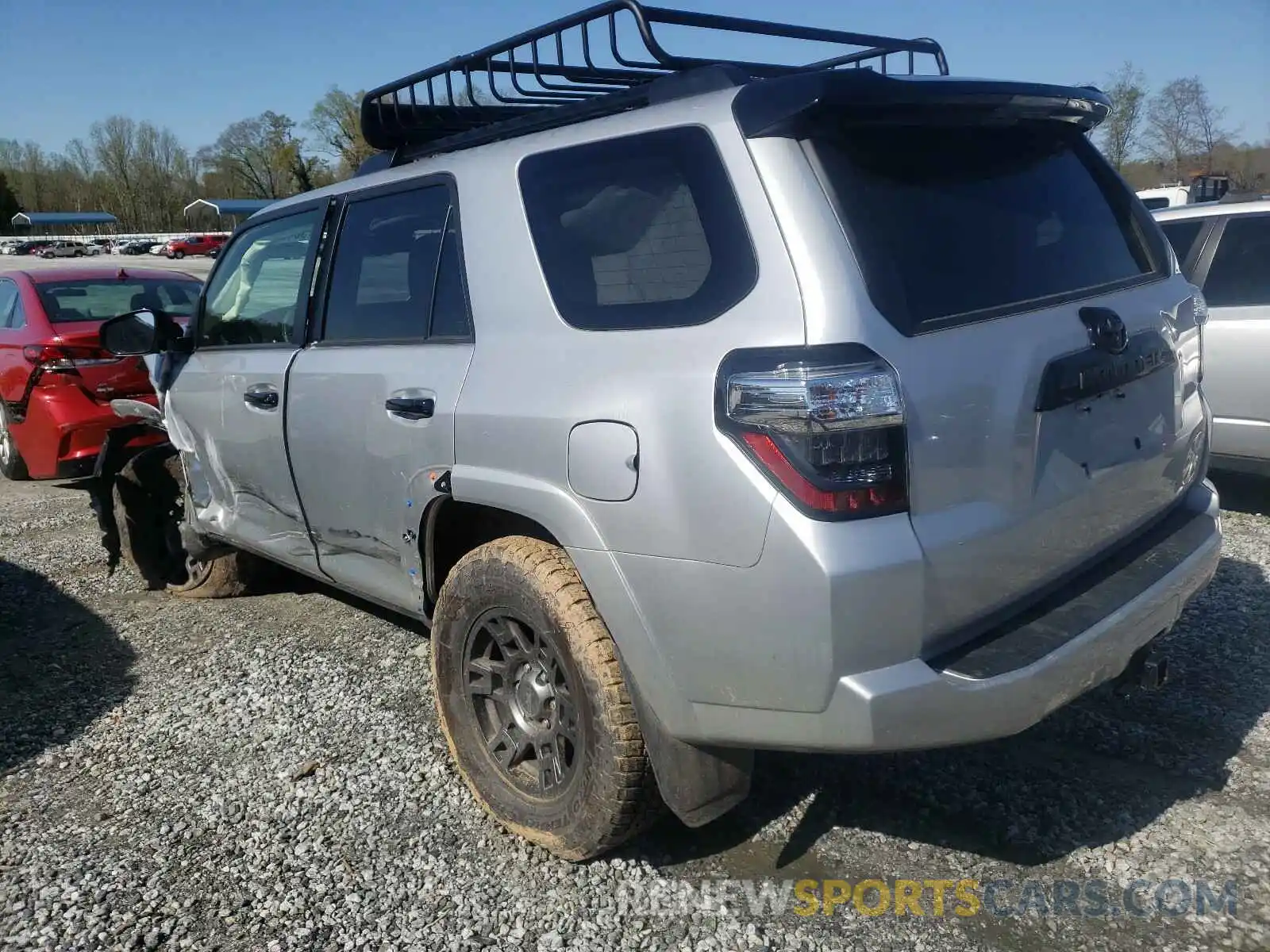 2 Photograph of a damaged car JTEBU5JRXL5749916 TOYOTA 4RUNNER 2020