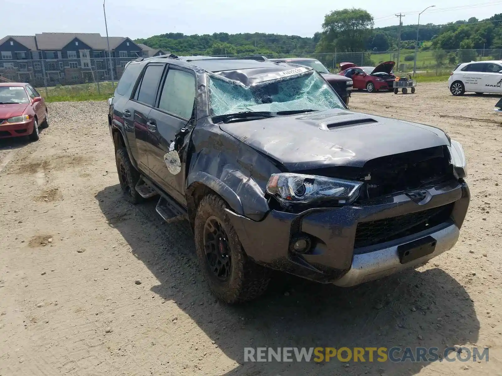 1 Photograph of a damaged car JTEBU5JRXL5750595 TOYOTA 4RUNNER 2020