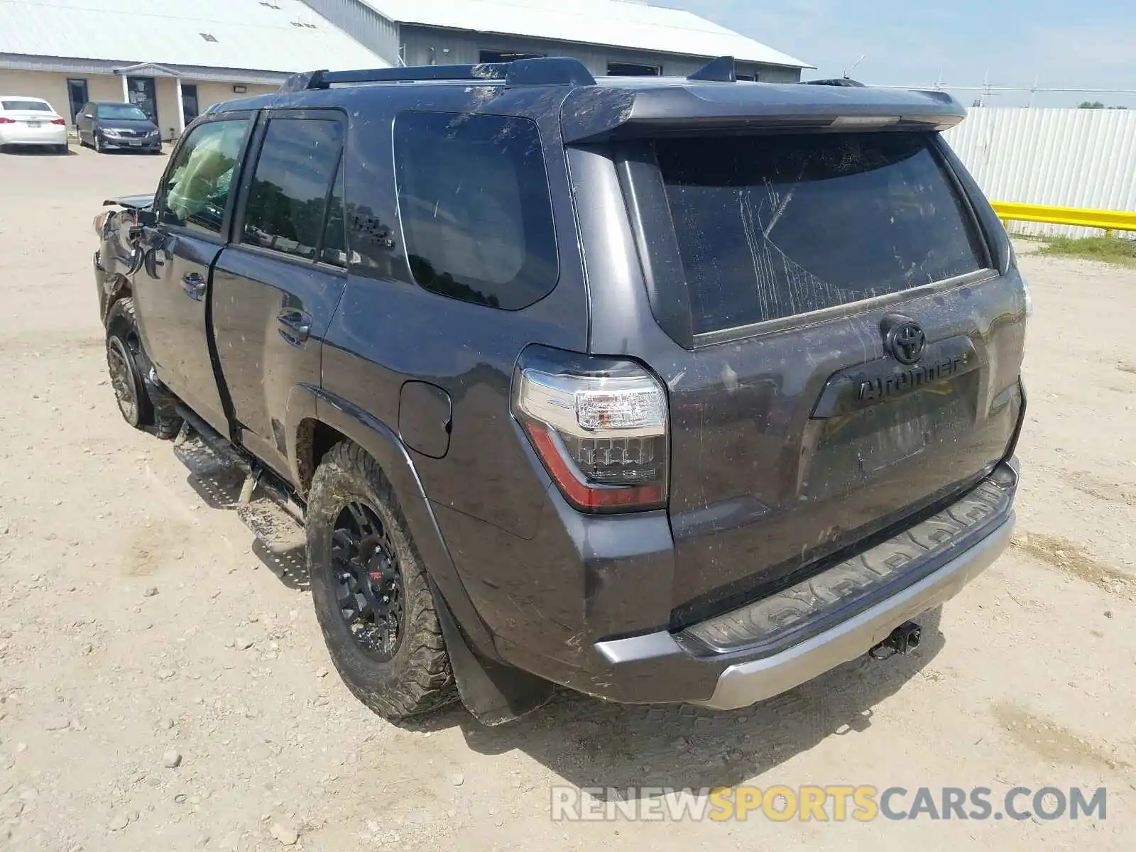 3 Photograph of a damaged car JTEBU5JRXL5750595 TOYOTA 4RUNNER 2020