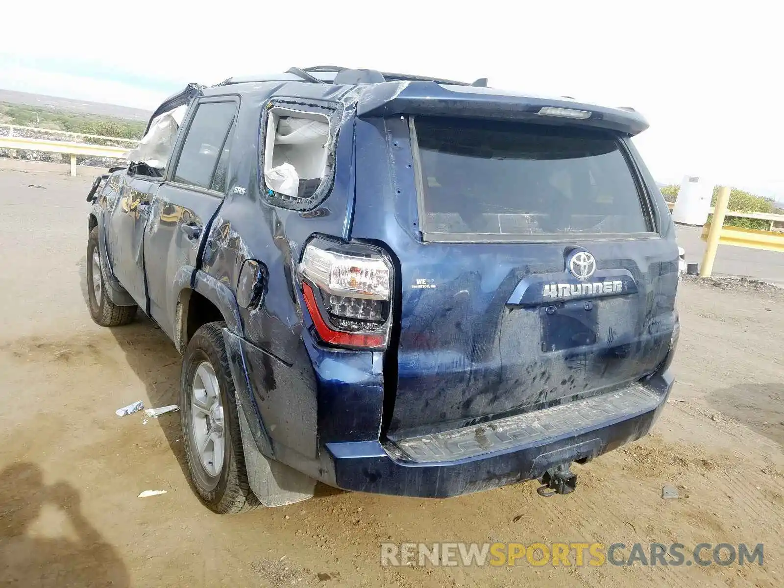 3 Photograph of a damaged car JTEBU5JRXL5755974 TOYOTA 4RUNNER 2020