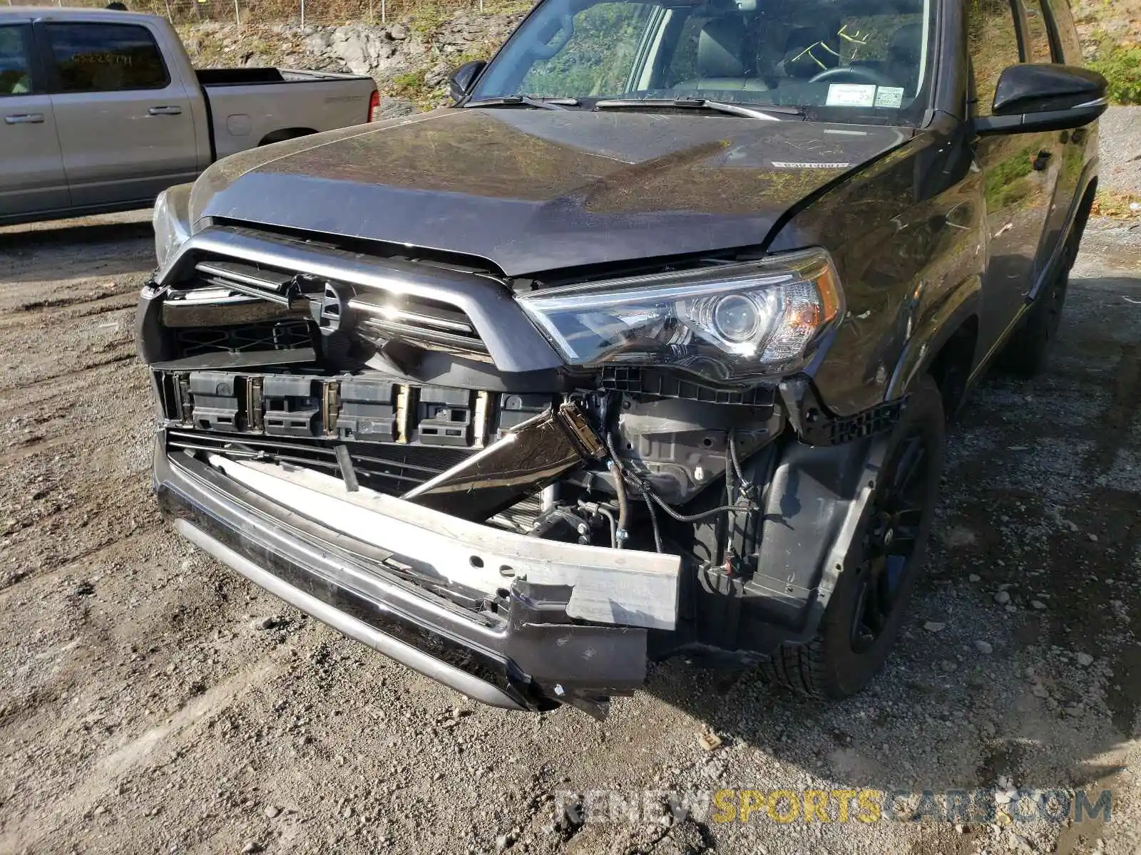 9 Photograph of a damaged car JTEBU5JRXL5757739 TOYOTA 4RUNNER 2020