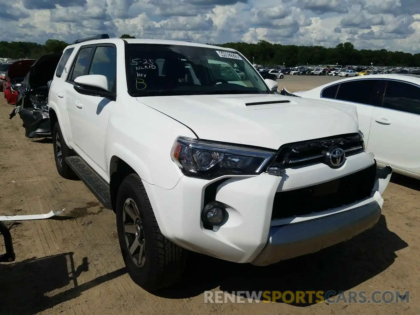 1 Photograph of a damaged car JTEBU5JRXL5758938 TOYOTA 4RUNNER 2020