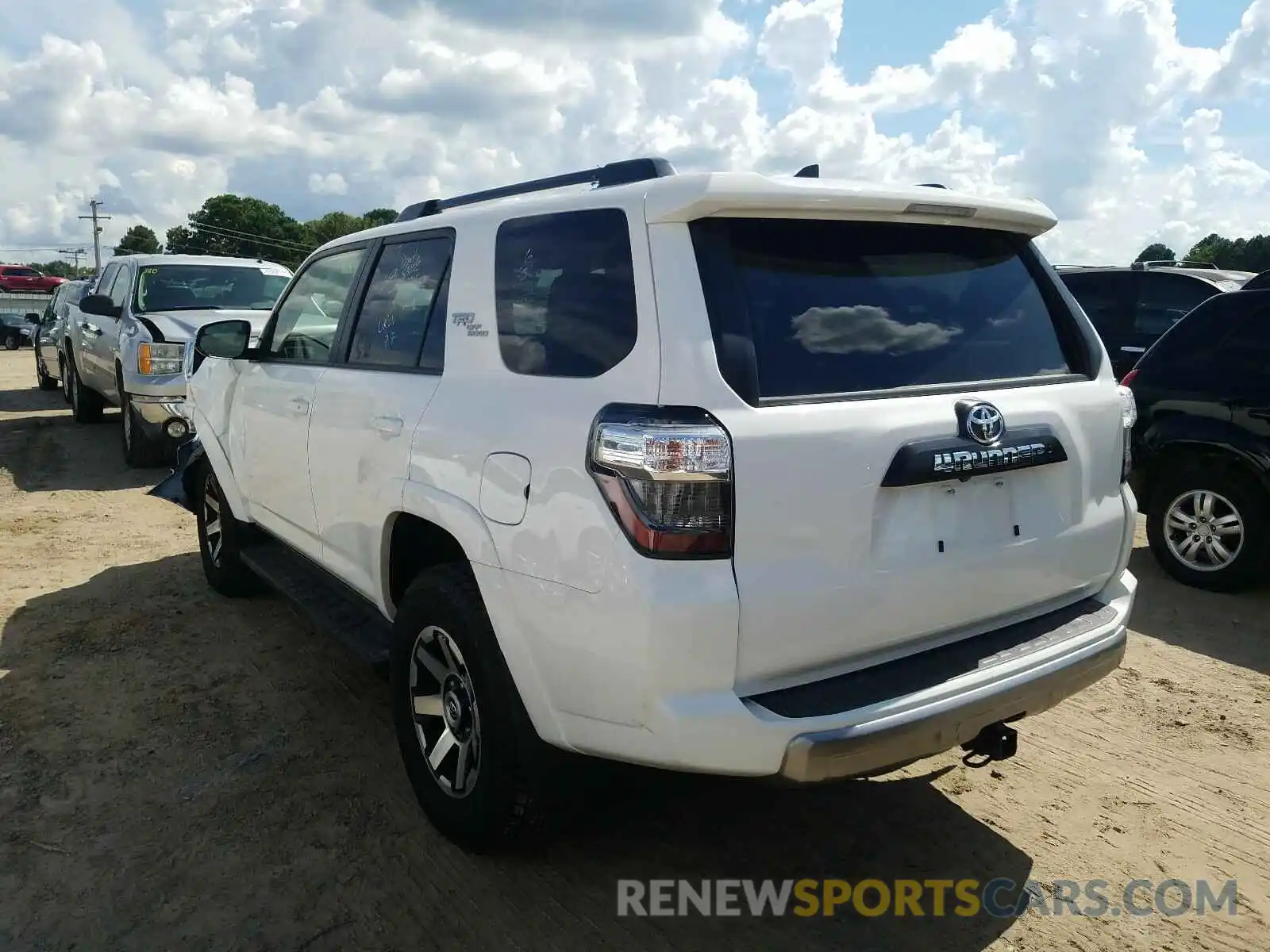 3 Photograph of a damaged car JTEBU5JRXL5758938 TOYOTA 4RUNNER 2020