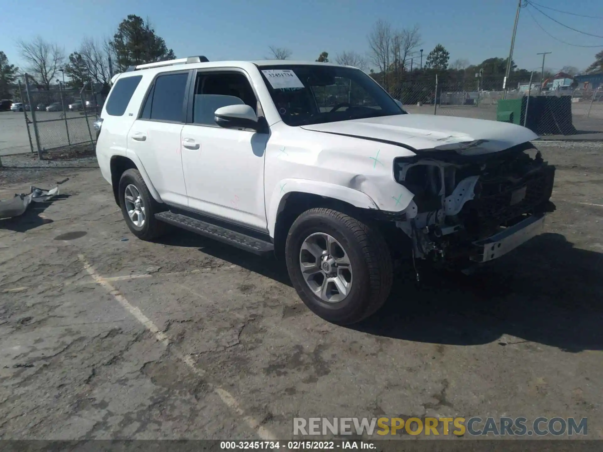 1 Photograph of a damaged car JTEBU5JRXL5760172 TOYOTA 4RUNNER 2020