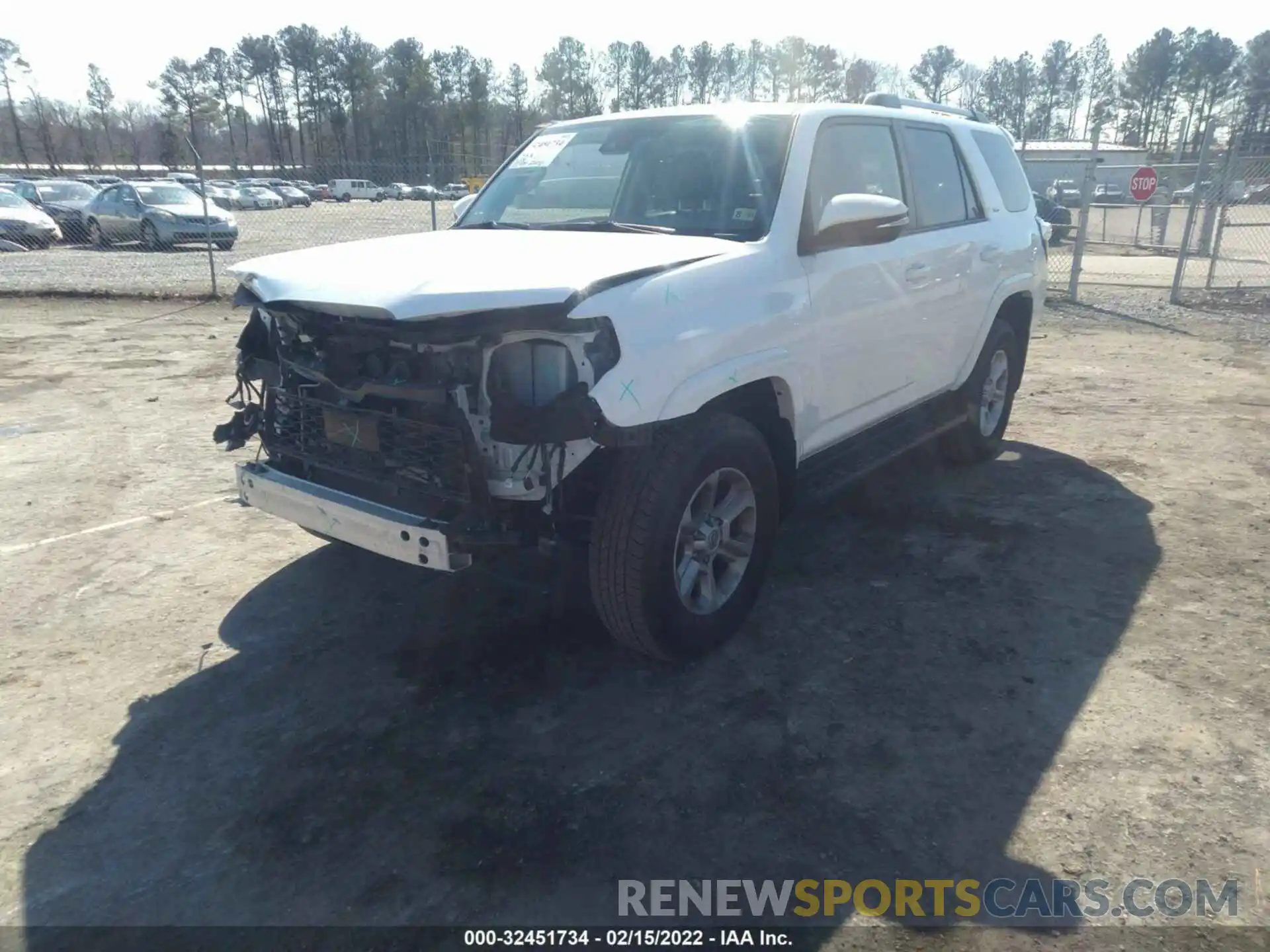 2 Photograph of a damaged car JTEBU5JRXL5760172 TOYOTA 4RUNNER 2020