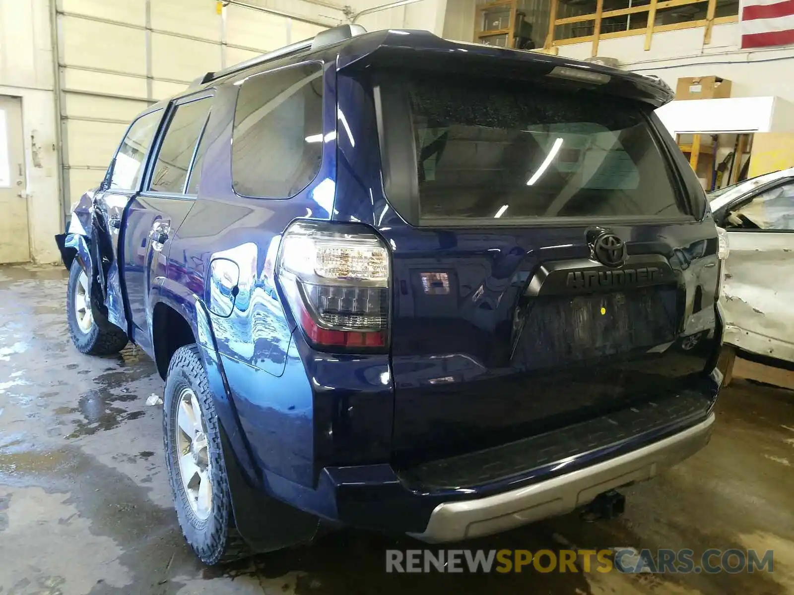 3 Photograph of a damaged car JTEBU5JRXL5762035 TOYOTA 4RUNNER 2020