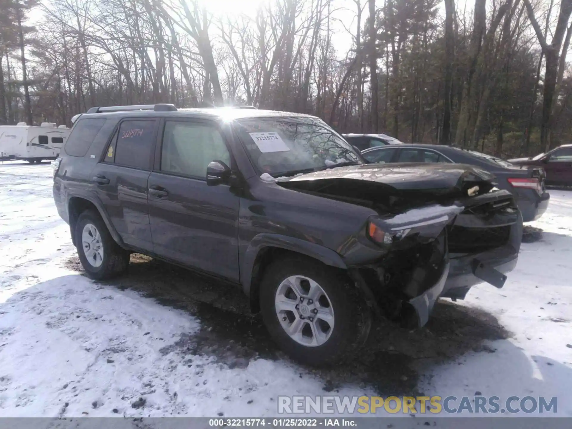 1 Photograph of a damaged car JTEBU5JRXL5764769 TOYOTA 4RUNNER 2020