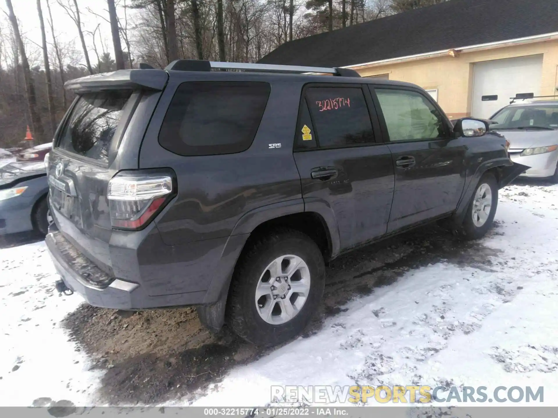 4 Photograph of a damaged car JTEBU5JRXL5764769 TOYOTA 4RUNNER 2020