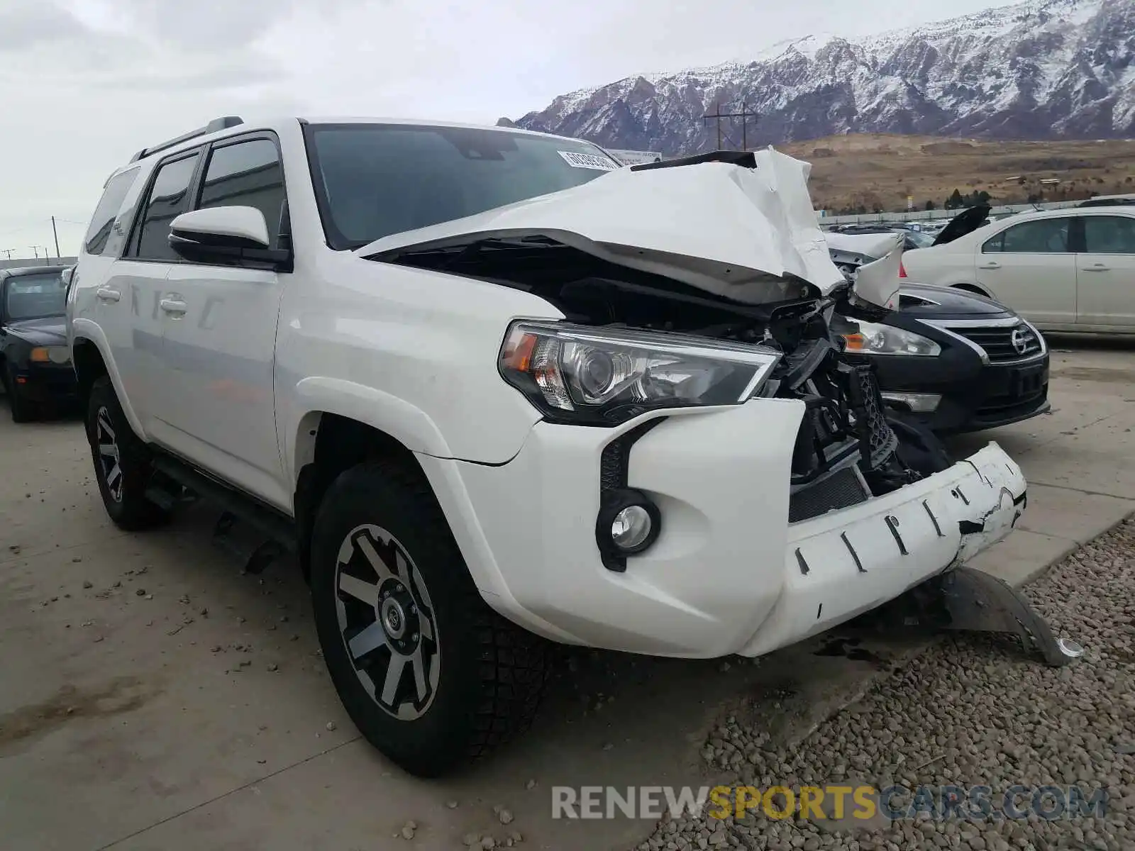 1 Photograph of a damaged car JTEBU5JRXL5765288 TOYOTA 4RUNNER 2020