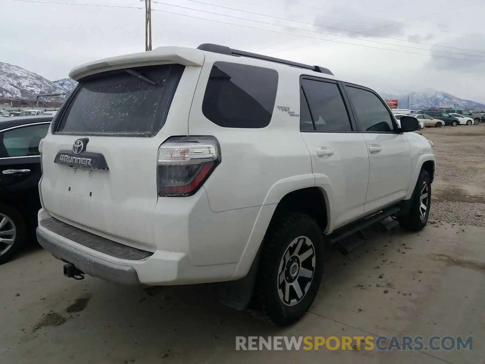 4 Photograph of a damaged car JTEBU5JRXL5765288 TOYOTA 4RUNNER 2020