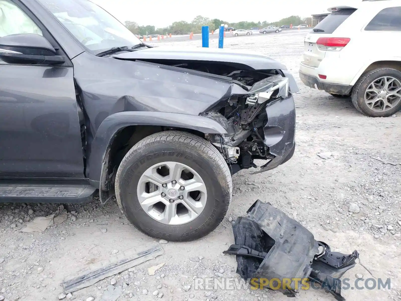 9 Фотография поврежденного автомобиля JTEBU5JRXL5766666 TOYOTA 4RUNNER 2020