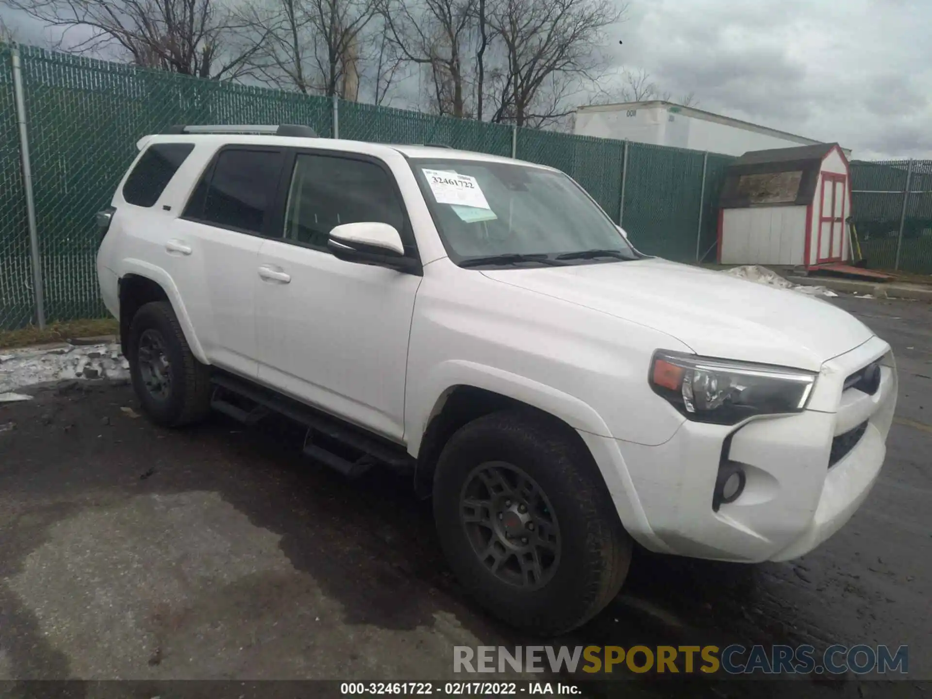 1 Photograph of a damaged car JTEBU5JRXL5773830 TOYOTA 4RUNNER 2020