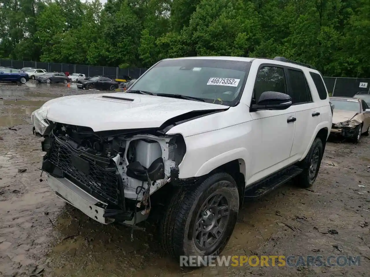 2 Photograph of a damaged car JTEBU5JRXL5775528 TOYOTA 4RUNNER 2020