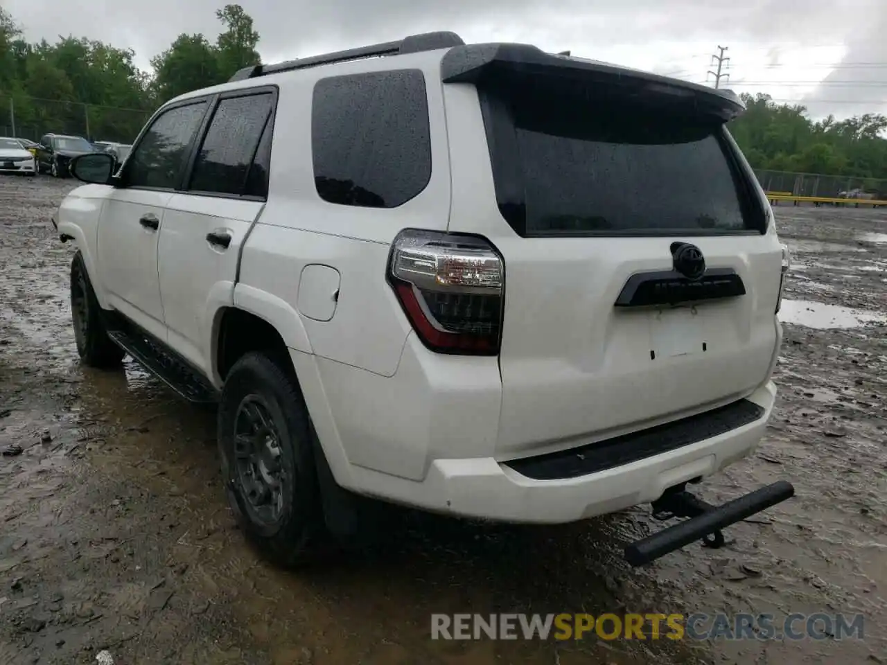 3 Photograph of a damaged car JTEBU5JRXL5775528 TOYOTA 4RUNNER 2020