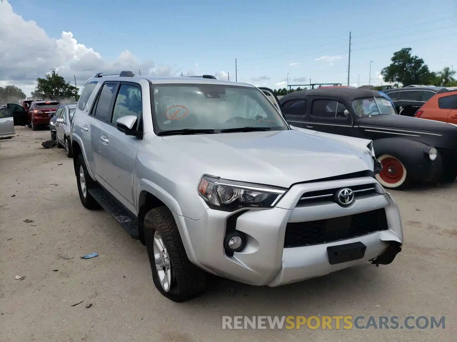 1 Photograph of a damaged car JTEBU5JRXL5775853 TOYOTA 4RUNNER 2020