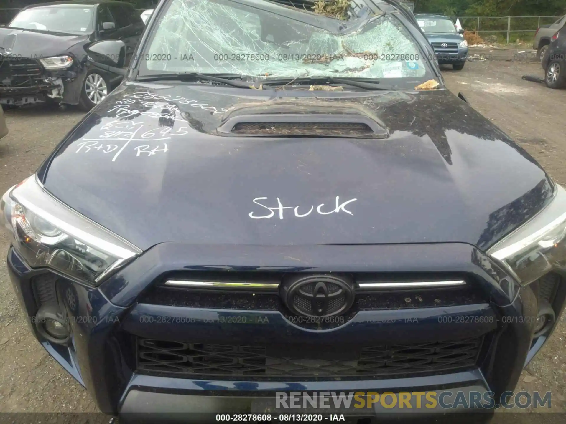 10 Photograph of a damaged car JTEBU5JRXL5785797 TOYOTA 4RUNNER 2020