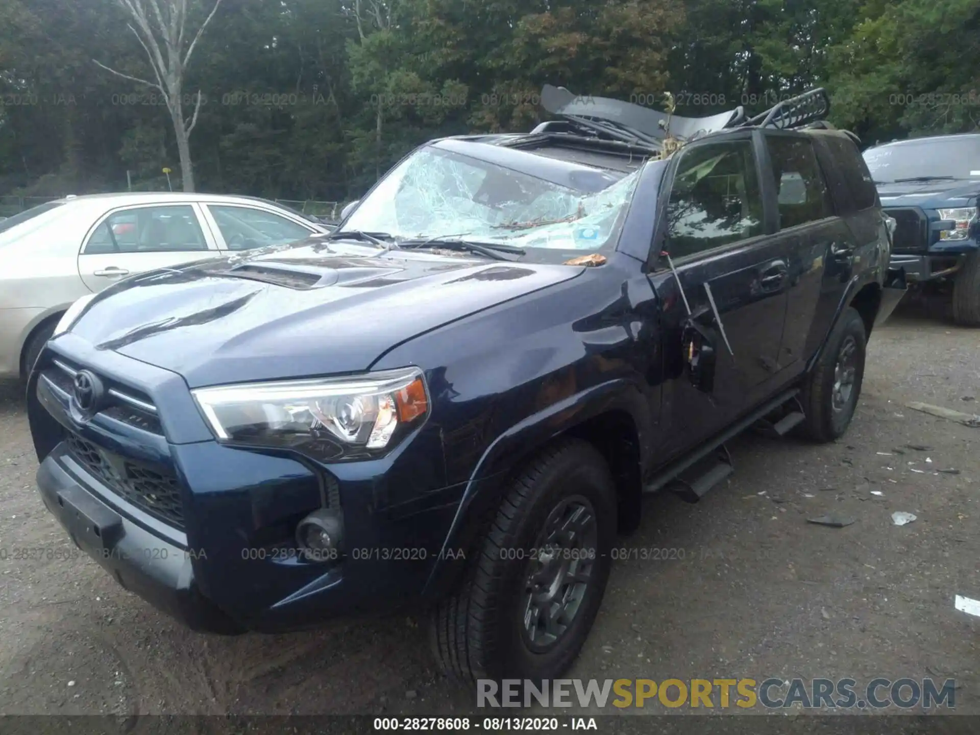 2 Photograph of a damaged car JTEBU5JRXL5785797 TOYOTA 4RUNNER 2020