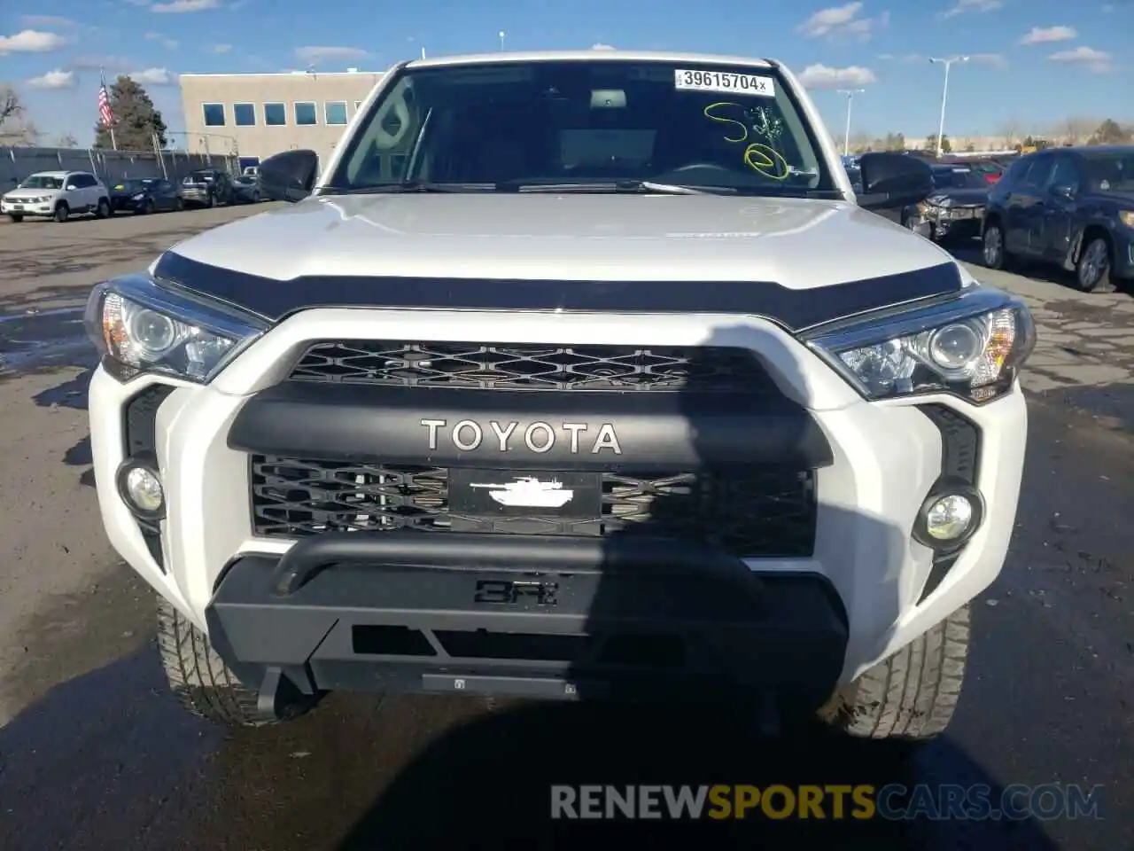 5 Photograph of a damaged car JTEBU5JRXL5787596 TOYOTA 4RUNNER 2020