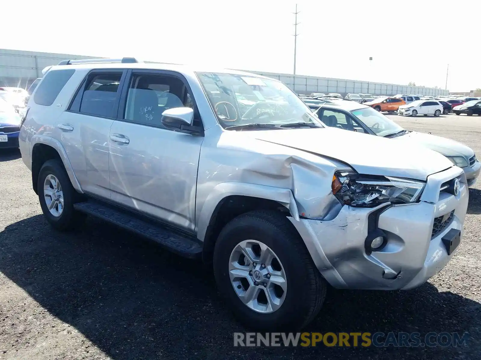 9 Photograph of a damaged car JTEBU5JRXL5788294 TOYOTA 4RUNNER 2020