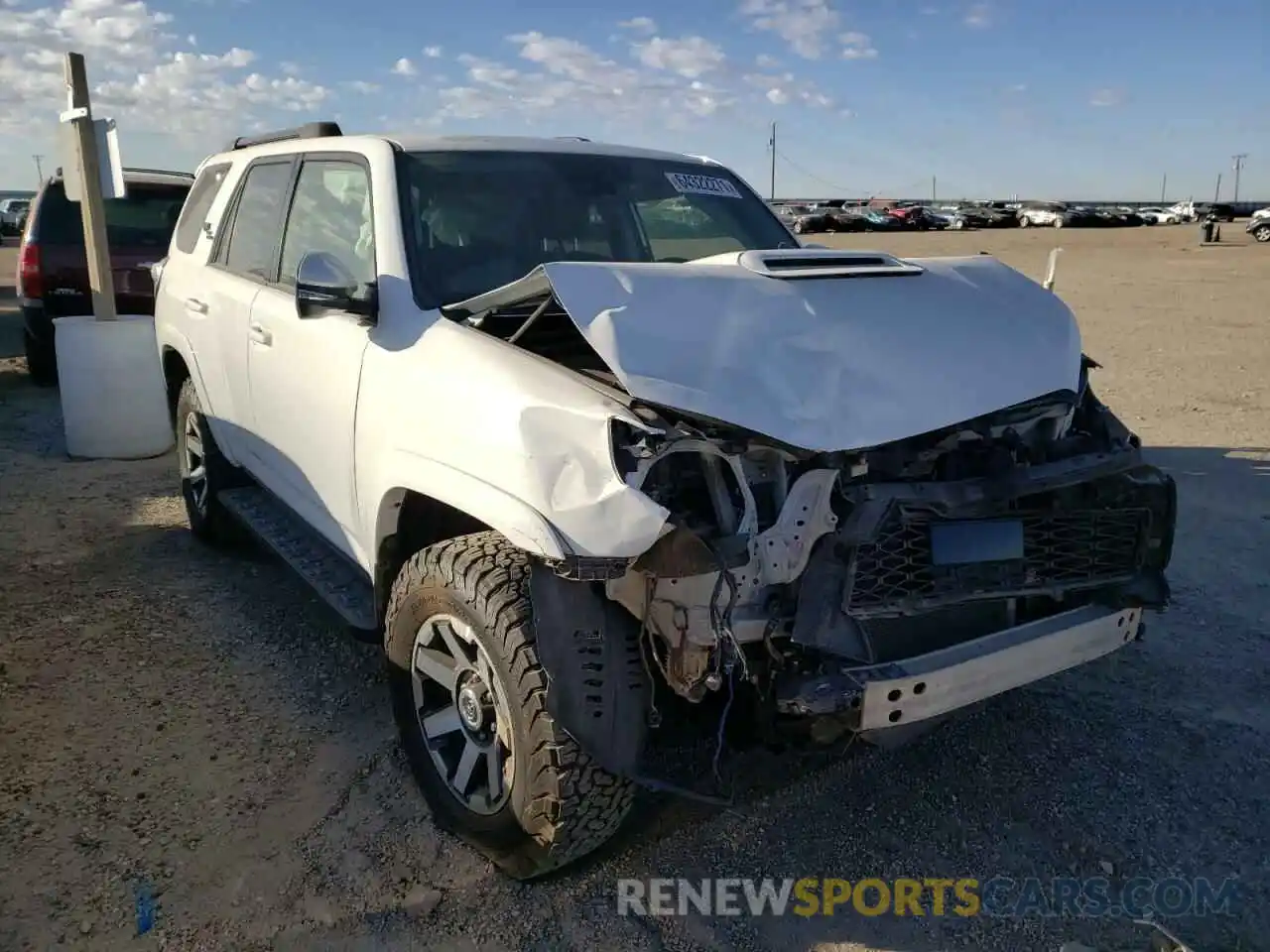 1 Photograph of a damaged car JTEBU5JRXL5788361 TOYOTA 4RUNNER 2020