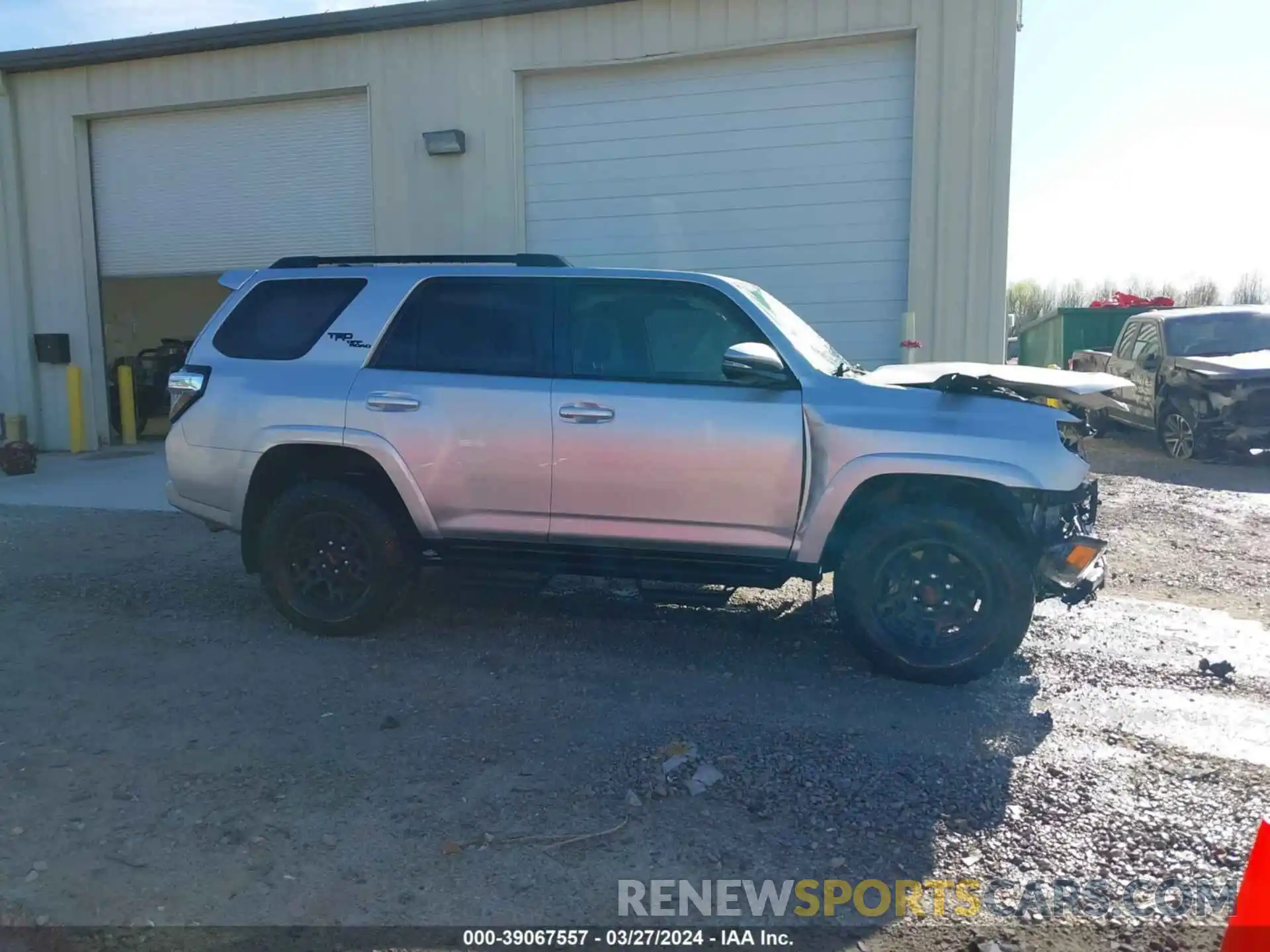 13 Photograph of a damaged car JTEBU5JRXL5789980 TOYOTA 4RUNNER 2020