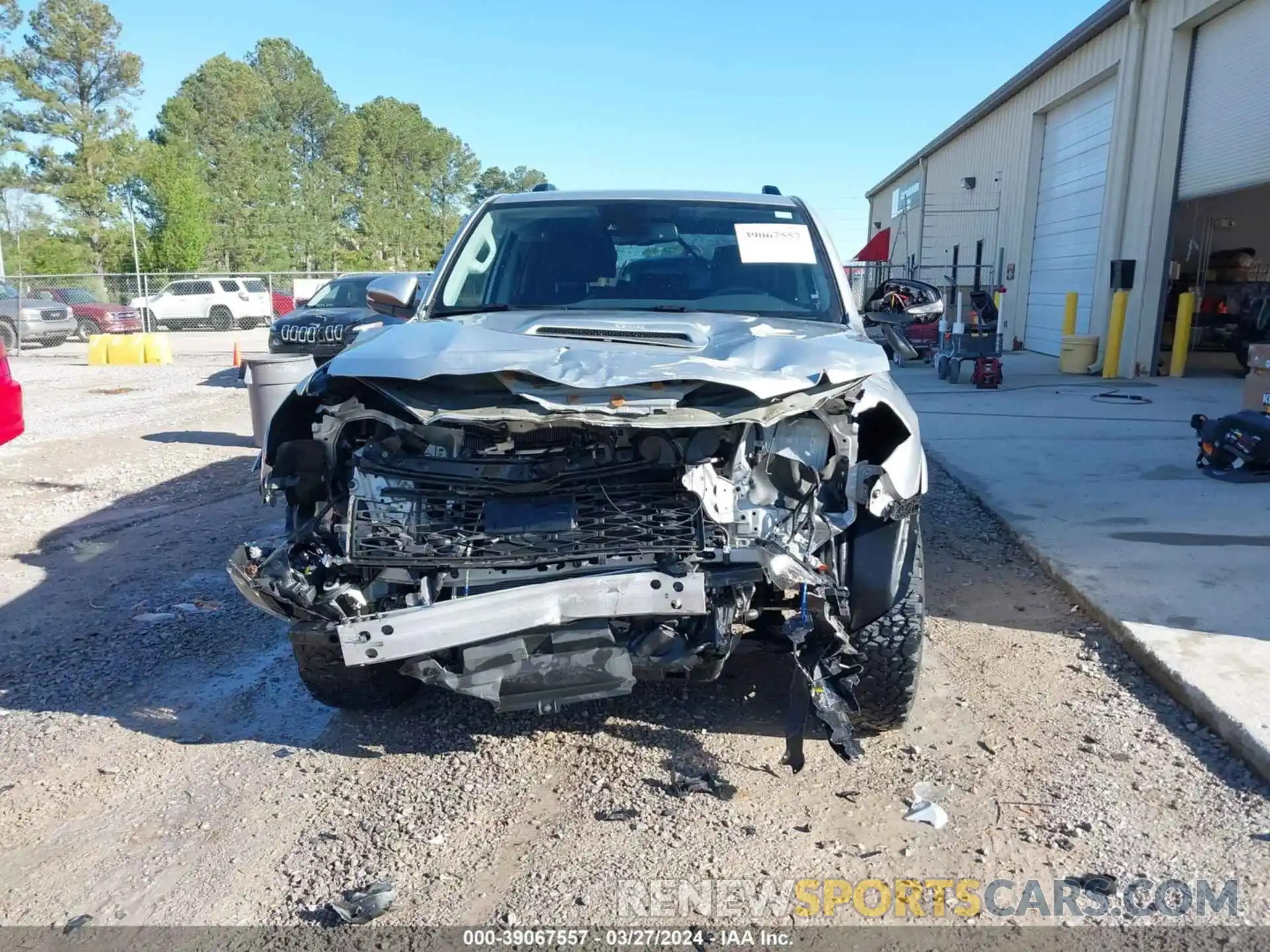 6 Photograph of a damaged car JTEBU5JRXL5789980 TOYOTA 4RUNNER 2020