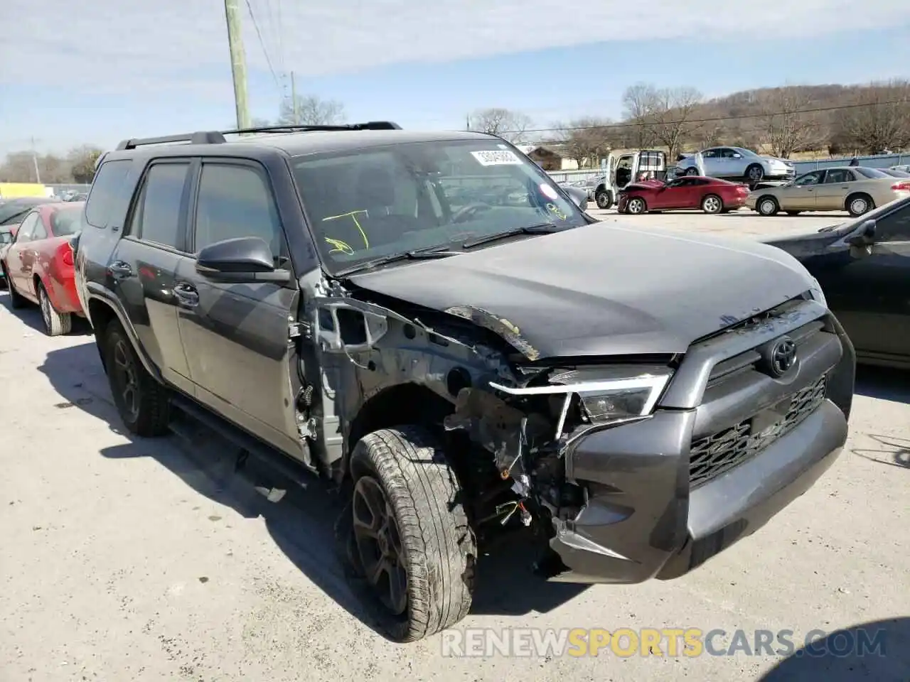 1 Photograph of a damaged car JTEBU5JRXL5793253 TOYOTA 4RUNNER 2020