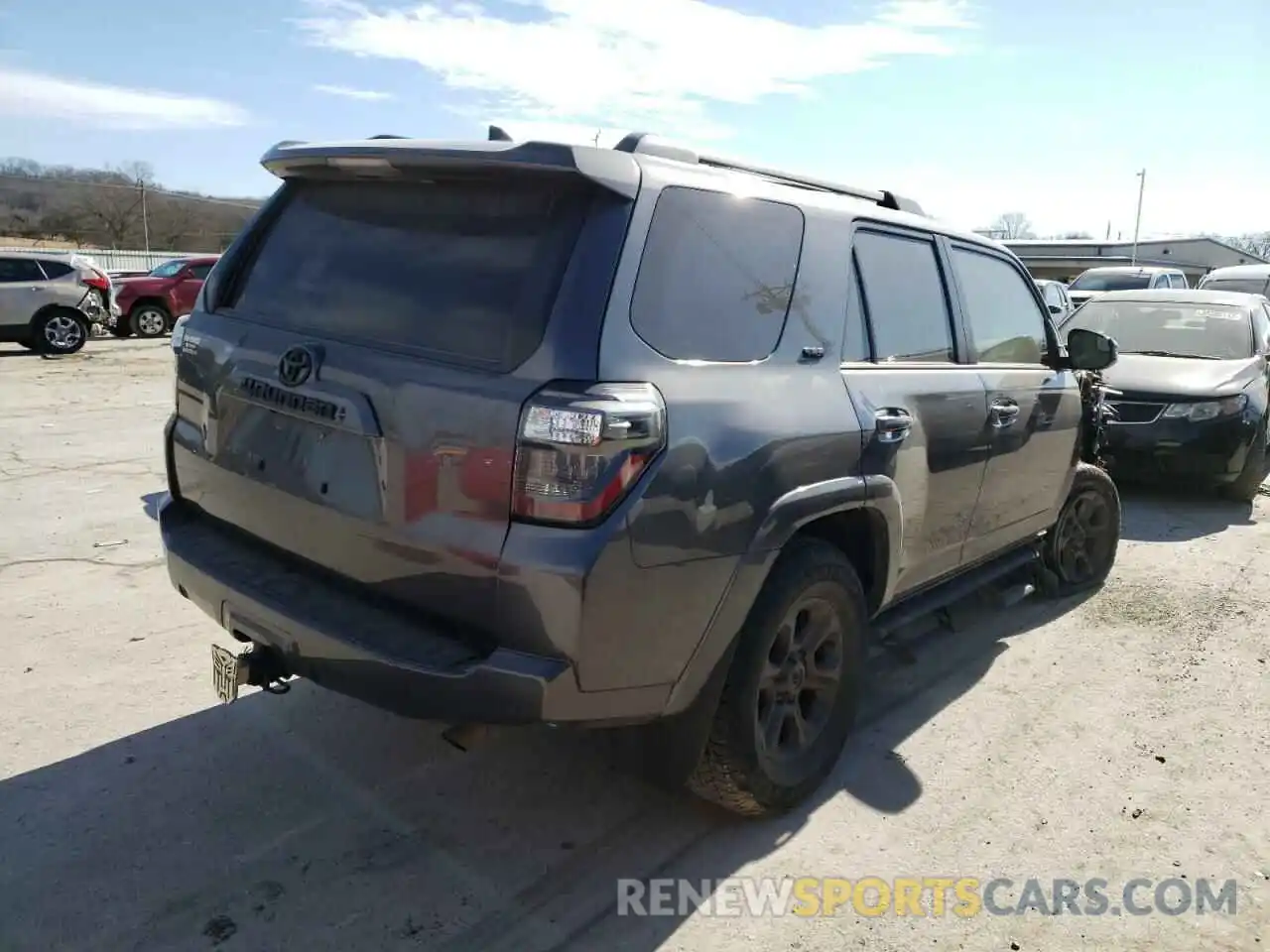 4 Photograph of a damaged car JTEBU5JRXL5793253 TOYOTA 4RUNNER 2020