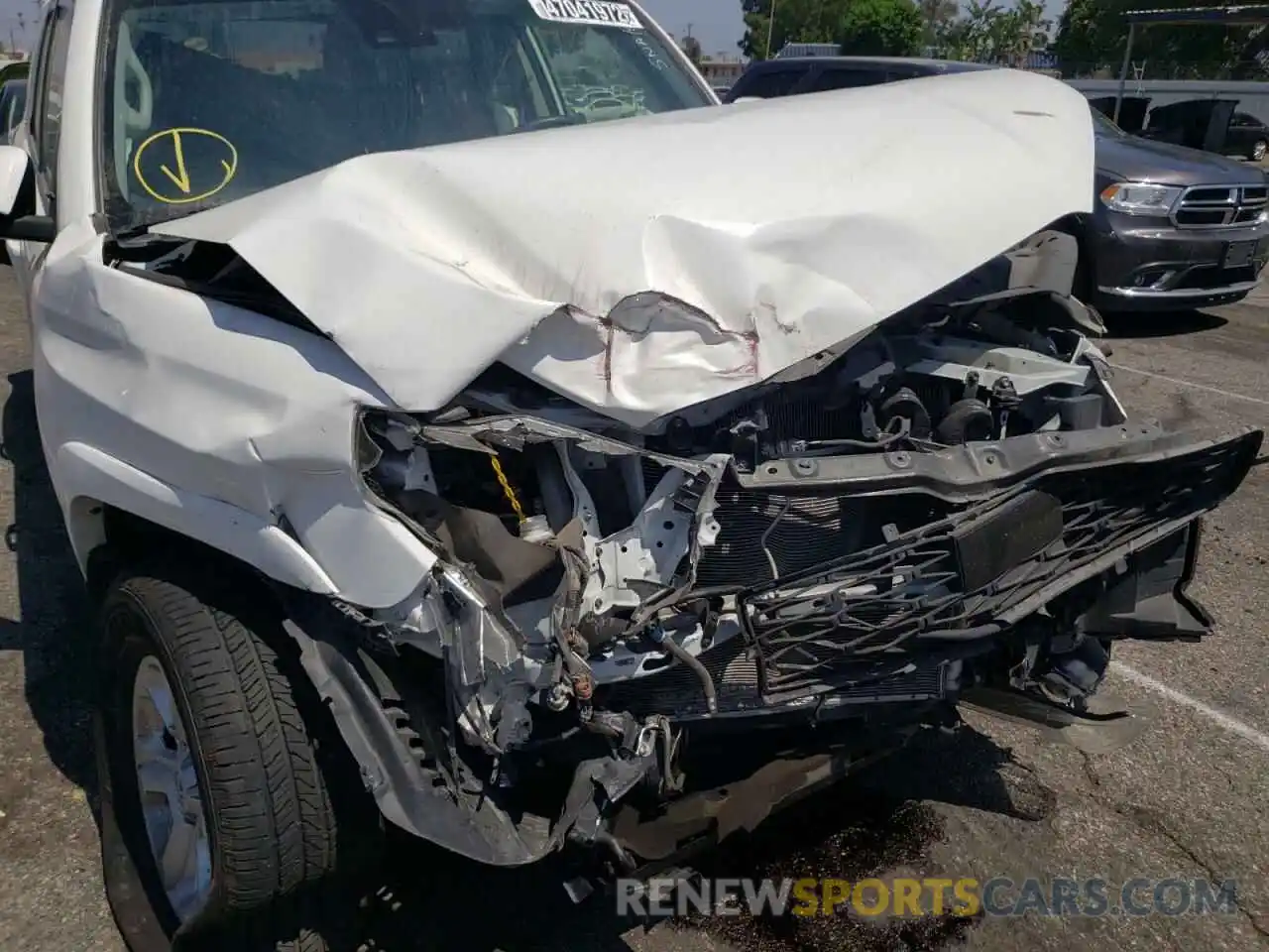 9 Photograph of a damaged car JTEBU5JRXL5794306 TOYOTA 4RUNNER 2020