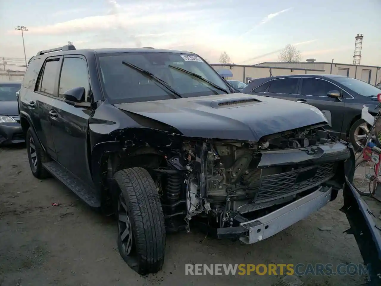 1 Photograph of a damaged car JTEBU5JRXL5795438 TOYOTA 4RUNNER 2020