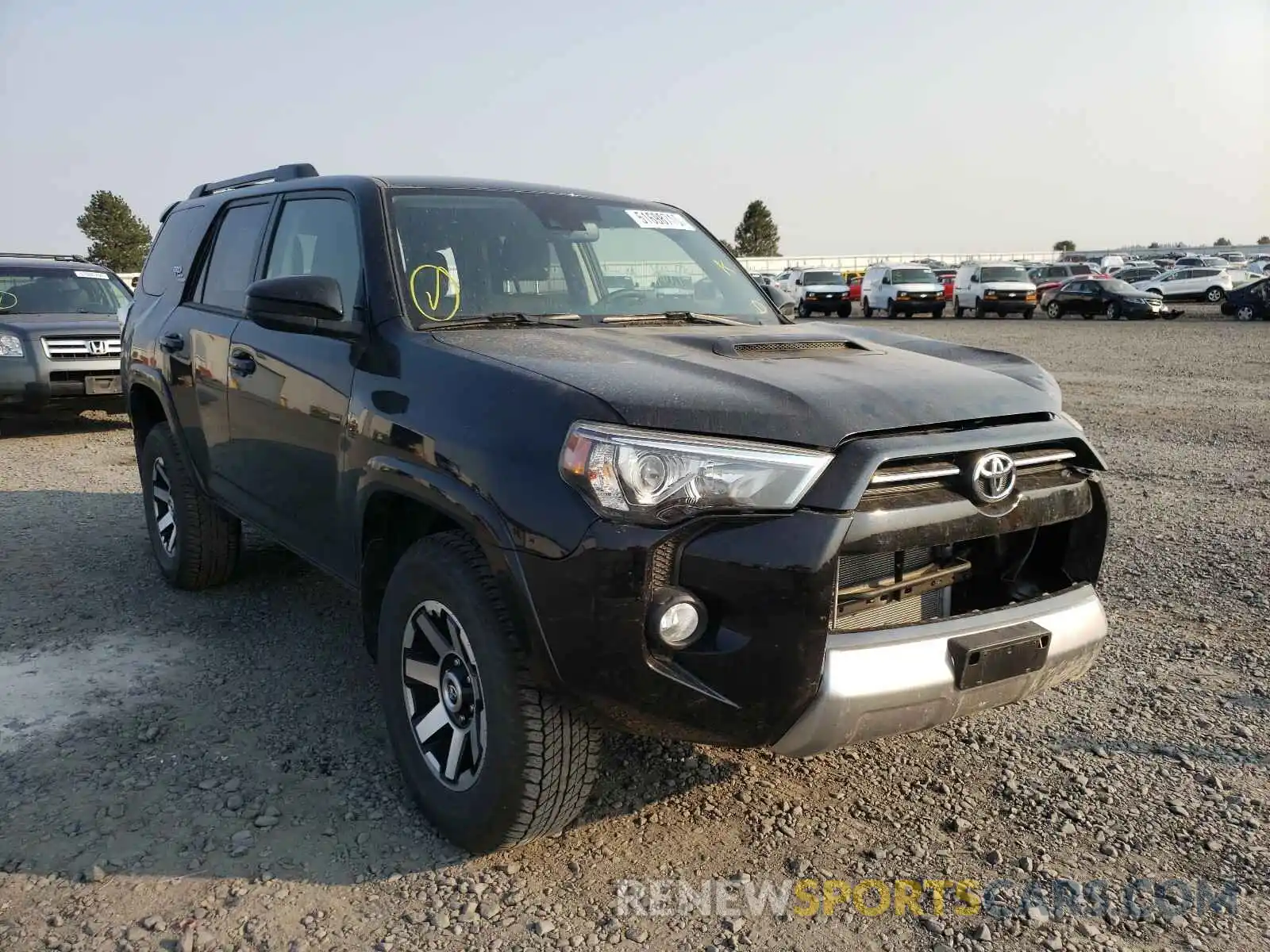 1 Photograph of a damaged car JTEBU5JRXL5799666 TOYOTA 4RUNNER 2020