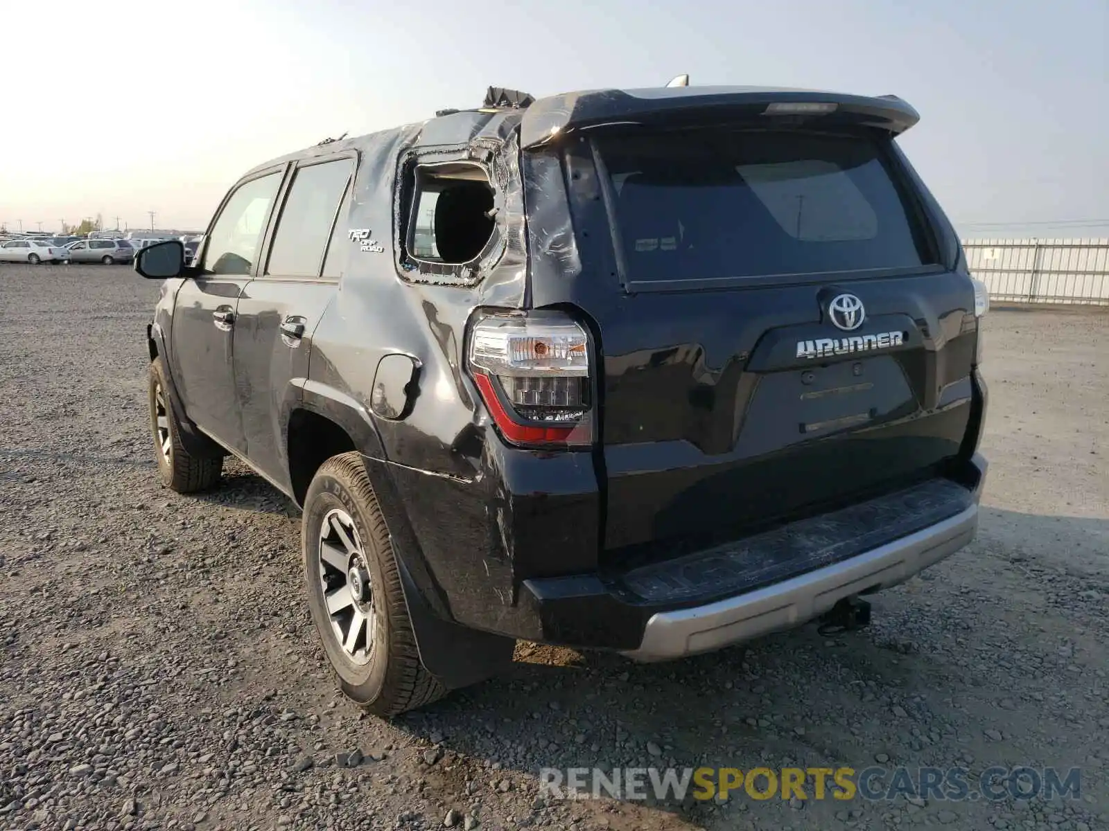 3 Photograph of a damaged car JTEBU5JRXL5799666 TOYOTA 4RUNNER 2020