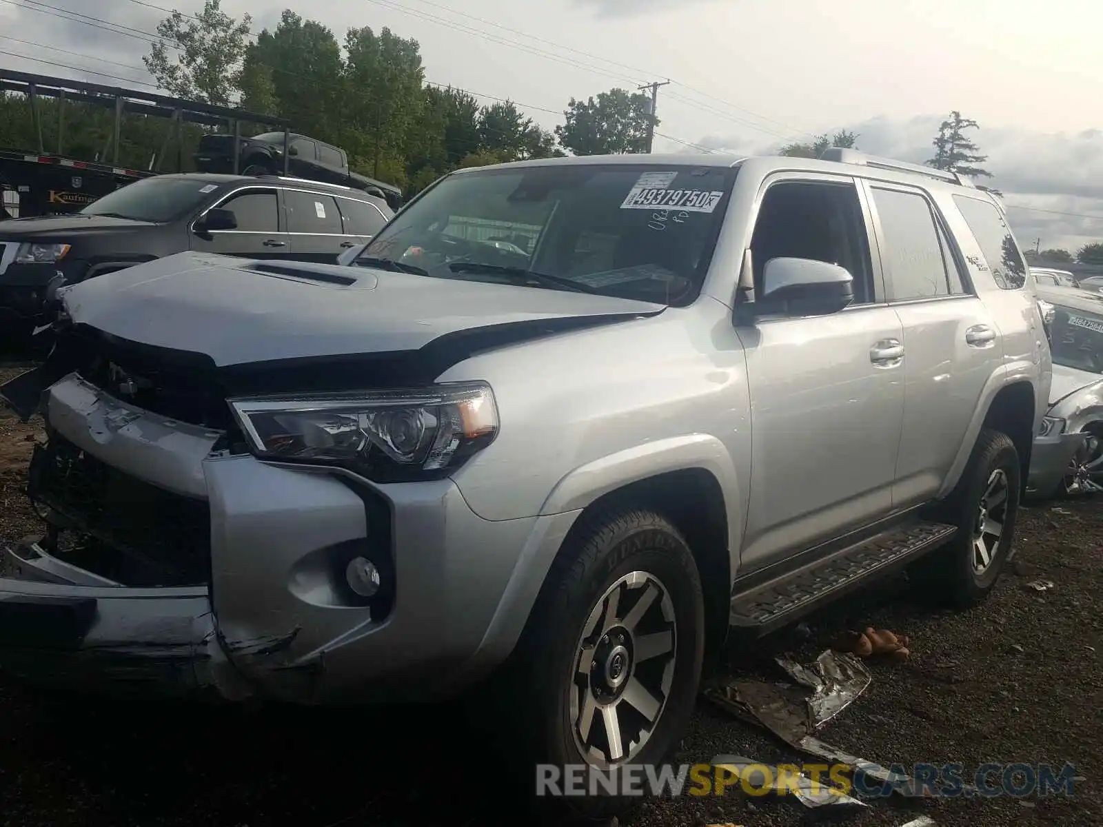 2 Photograph of a damaged car JTEBU5JRXL5800279 TOYOTA 4RUNNER 2020