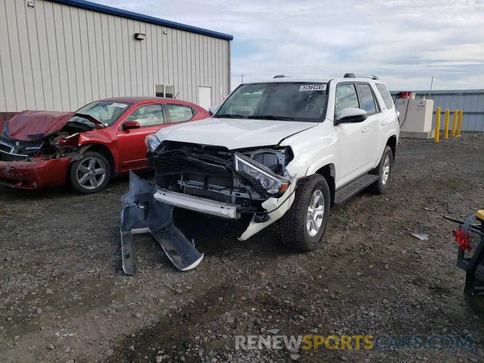 2 Photograph of a damaged car JTEBU5JRXL5802338 TOYOTA 4RUNNER 2020