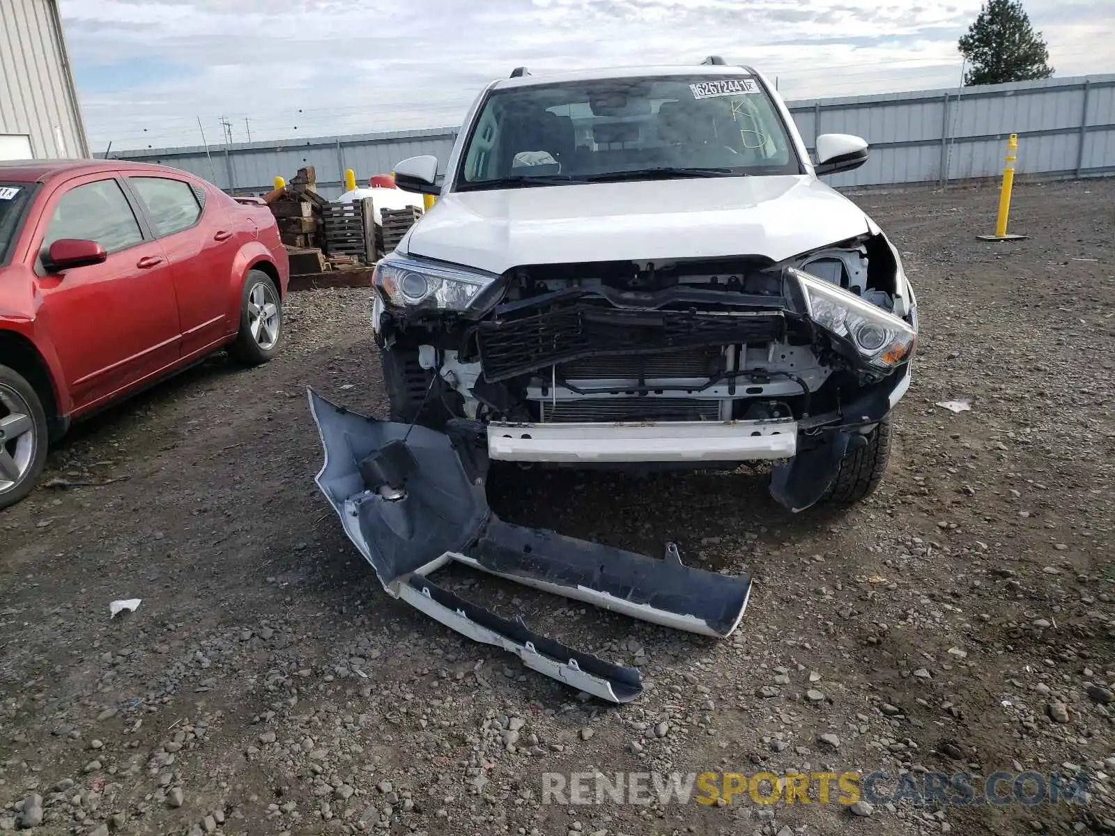 9 Photograph of a damaged car JTEBU5JRXL5802338 TOYOTA 4RUNNER 2020