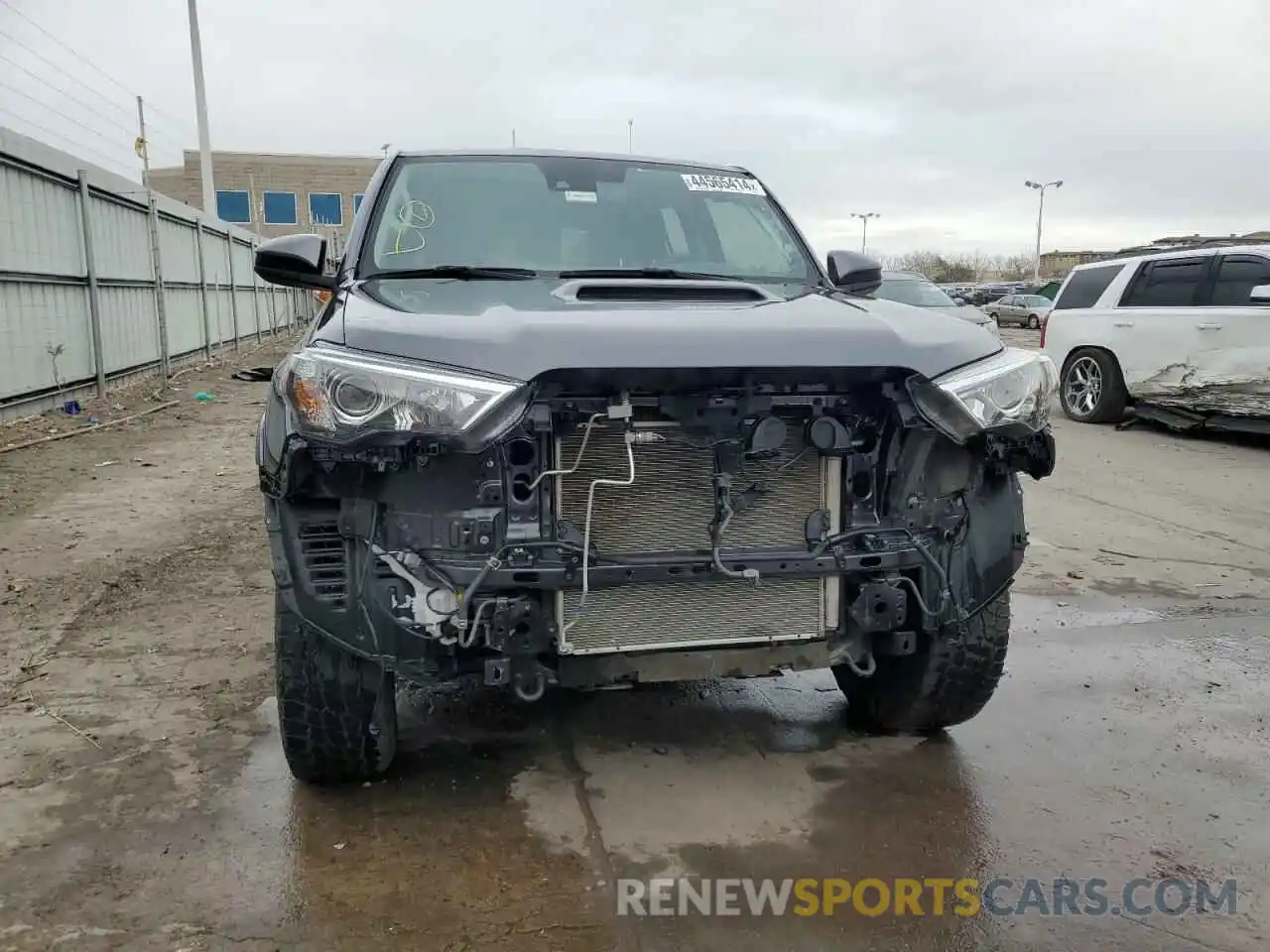 5 Photograph of a damaged car JTEBU5JRXL5803991 TOYOTA 4RUNNER 2020