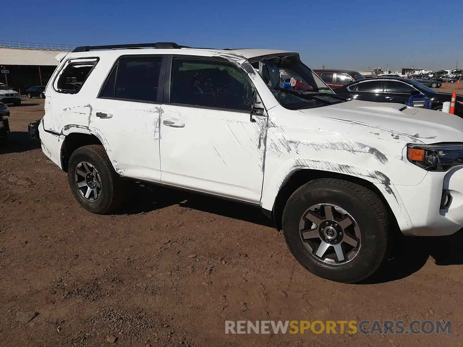 9 Photograph of a damaged car JTEBU5JRXL5807457 TOYOTA 4RUNNER 2020