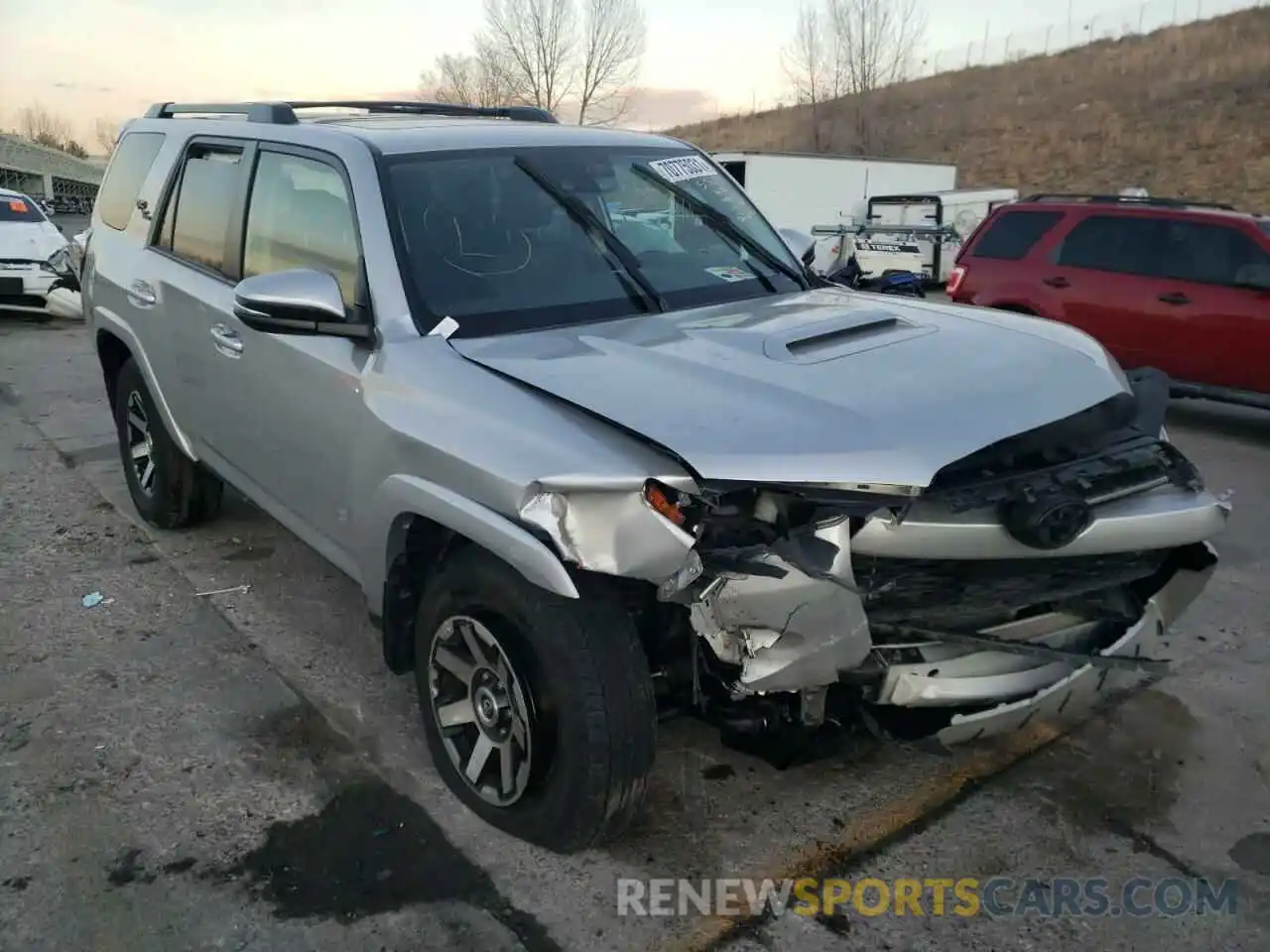 1 Photograph of a damaged car JTEBU5JRXL5807944 TOYOTA 4RUNNER 2020