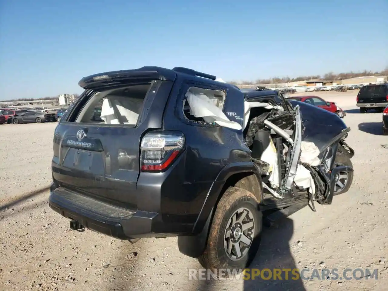 4 Photograph of a damaged car JTEBU5JRXL5809273 TOYOTA 4RUNNER 2020