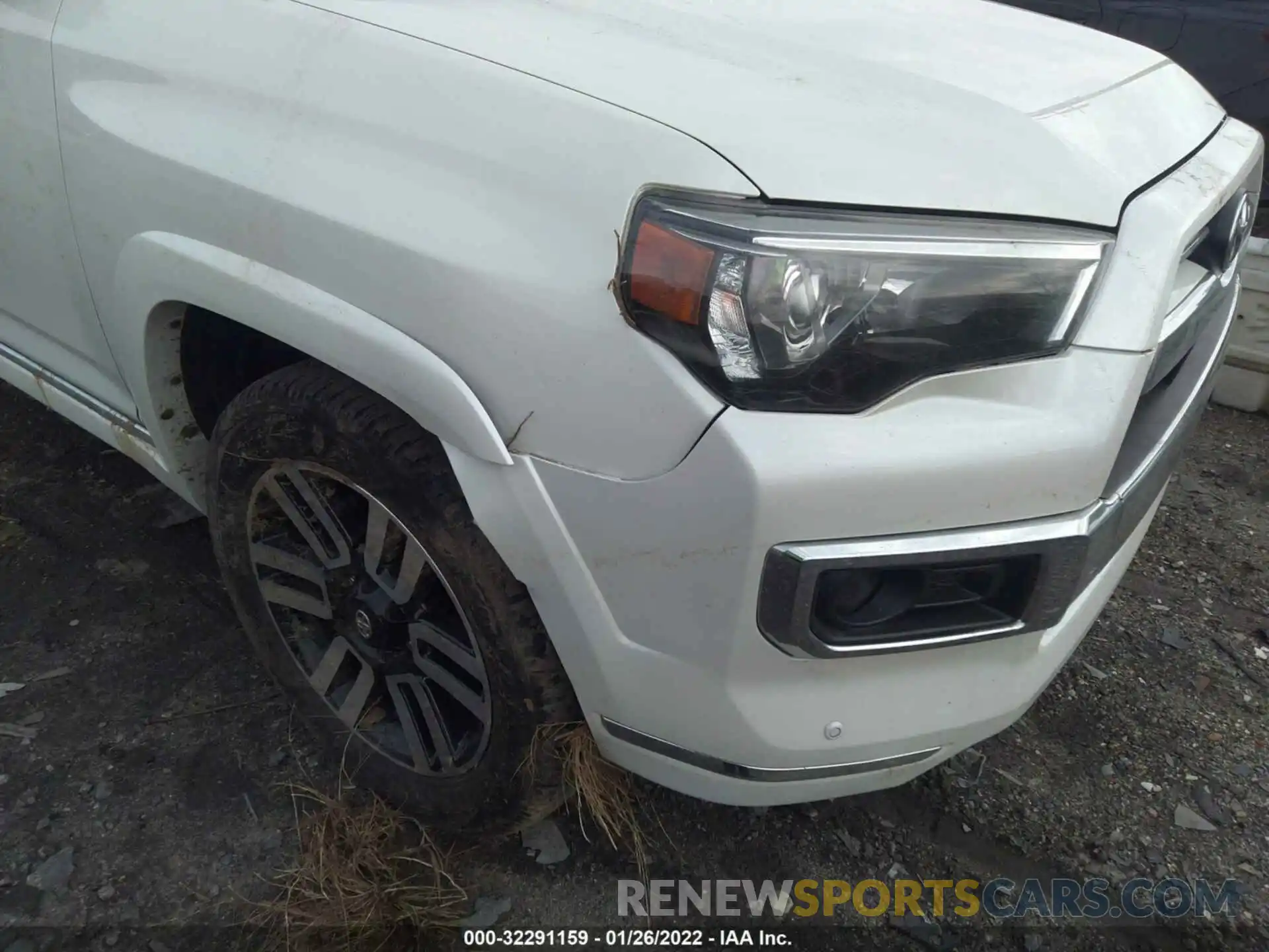 6 Photograph of a damaged car JTEBU5JRXL5812027 TOYOTA 4RUNNER 2020