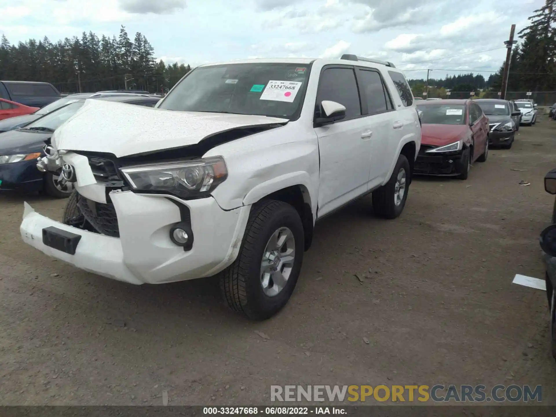 2 Photograph of a damaged car JTEBU5JRXL5812478 TOYOTA 4RUNNER 2020