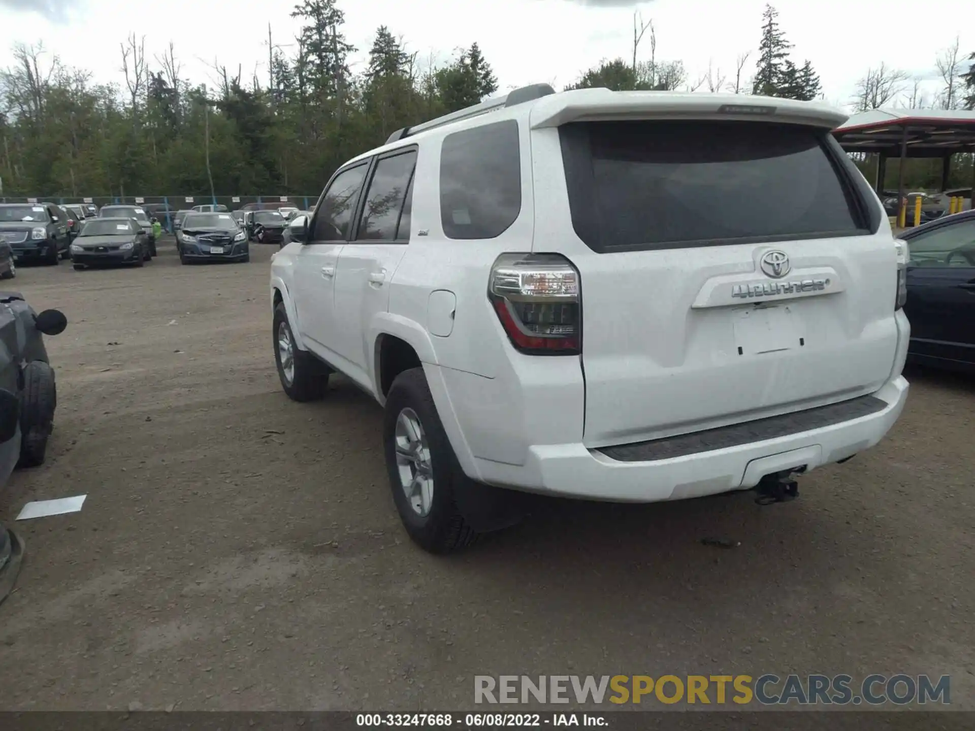 3 Photograph of a damaged car JTEBU5JRXL5812478 TOYOTA 4RUNNER 2020