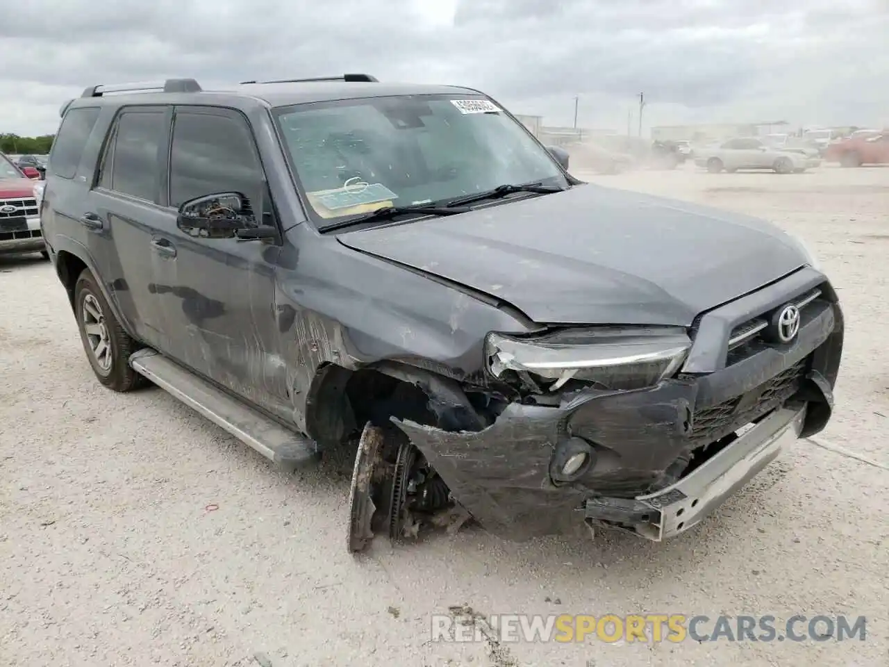 1 Photograph of a damaged car JTEBU5JRXL5815137 TOYOTA 4RUNNER 2020