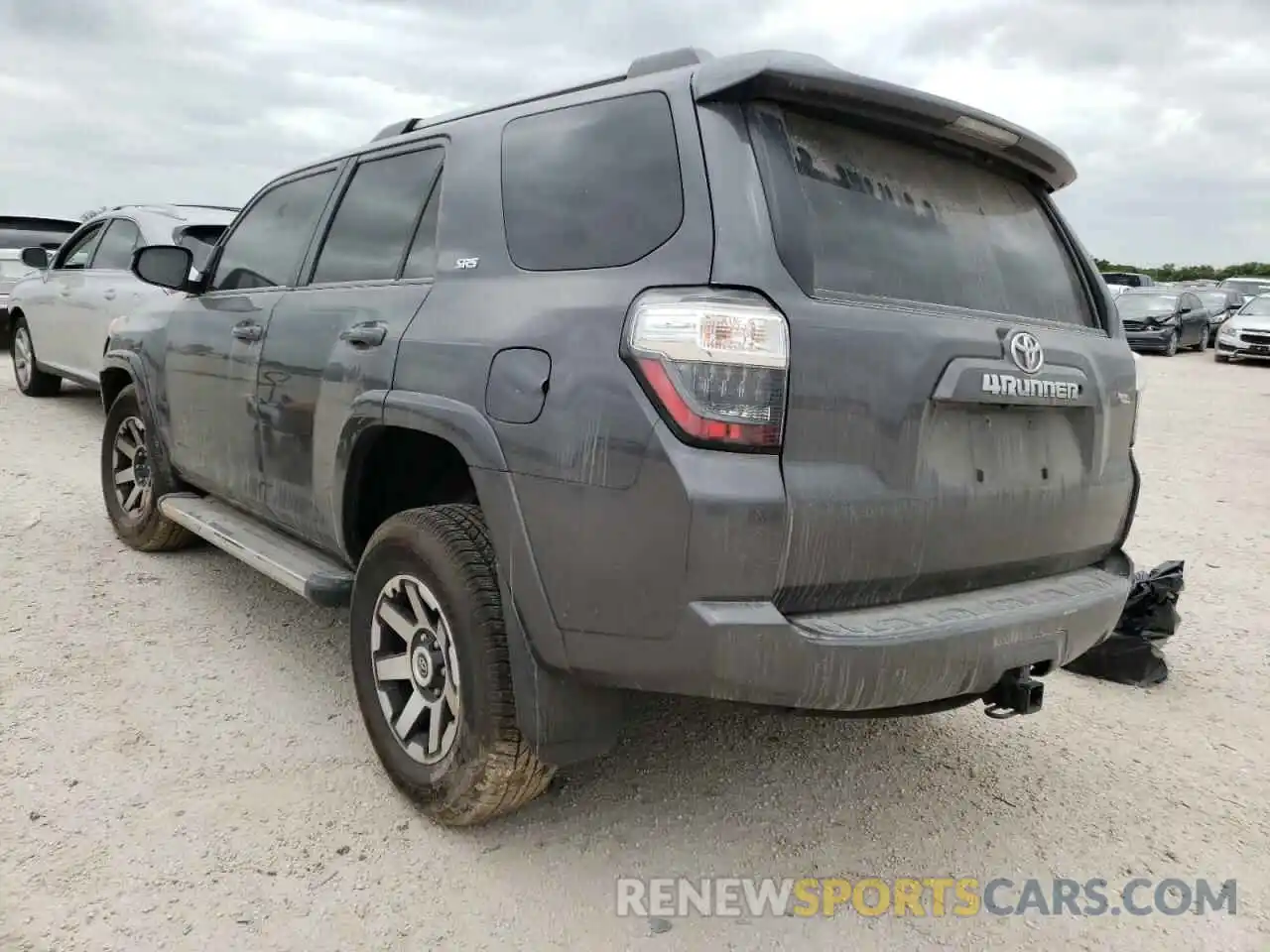 3 Photograph of a damaged car JTEBU5JRXL5815137 TOYOTA 4RUNNER 2020