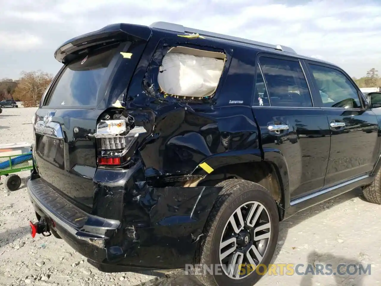 9 Photograph of a damaged car JTEBU5JRXL5817261 TOYOTA 4RUNNER 2020