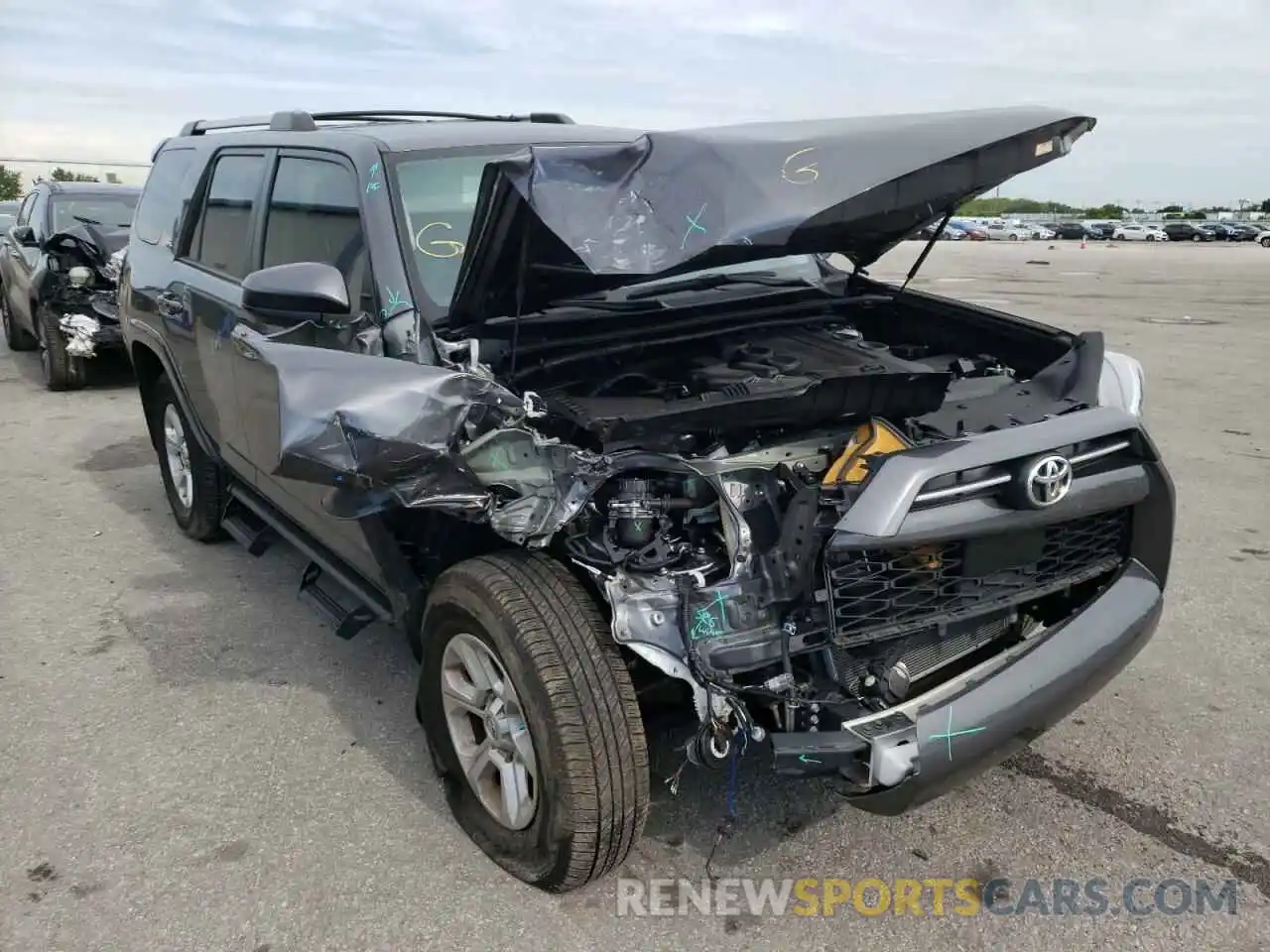 1 Photograph of a damaged car JTEBU5JRXL5819043 TOYOTA 4RUNNER 2020