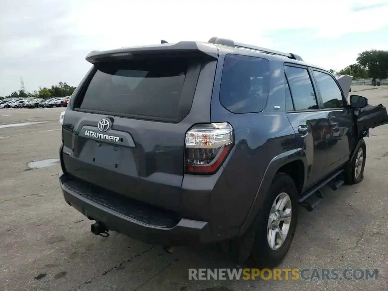 4 Photograph of a damaged car JTEBU5JRXL5819043 TOYOTA 4RUNNER 2020