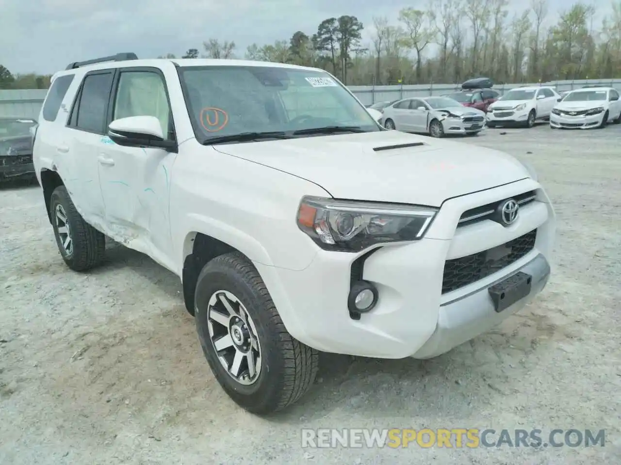 1 Photograph of a damaged car JTEBU5JRXL5823139 TOYOTA 4RUNNER 2020