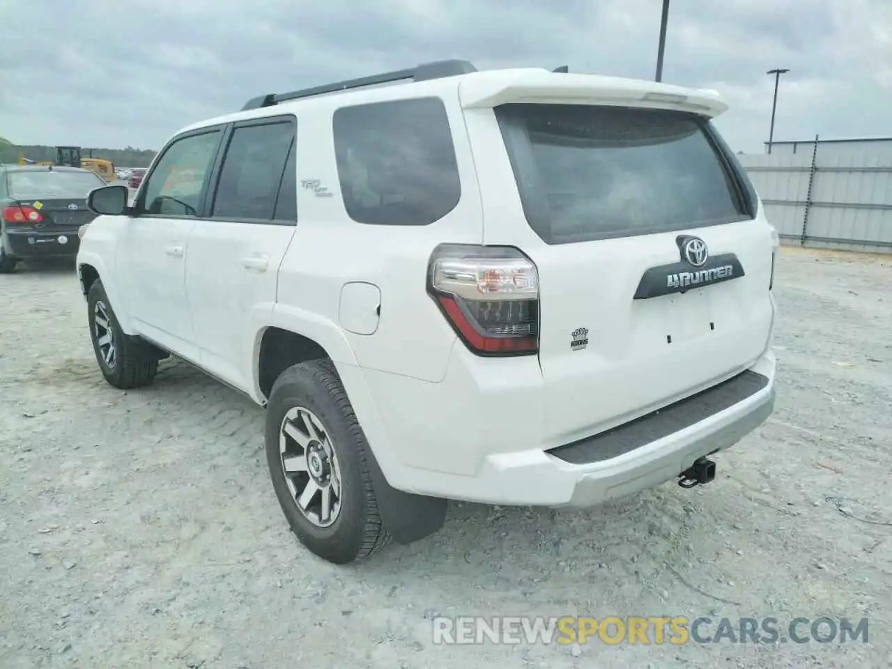 3 Photograph of a damaged car JTEBU5JRXL5823139 TOYOTA 4RUNNER 2020