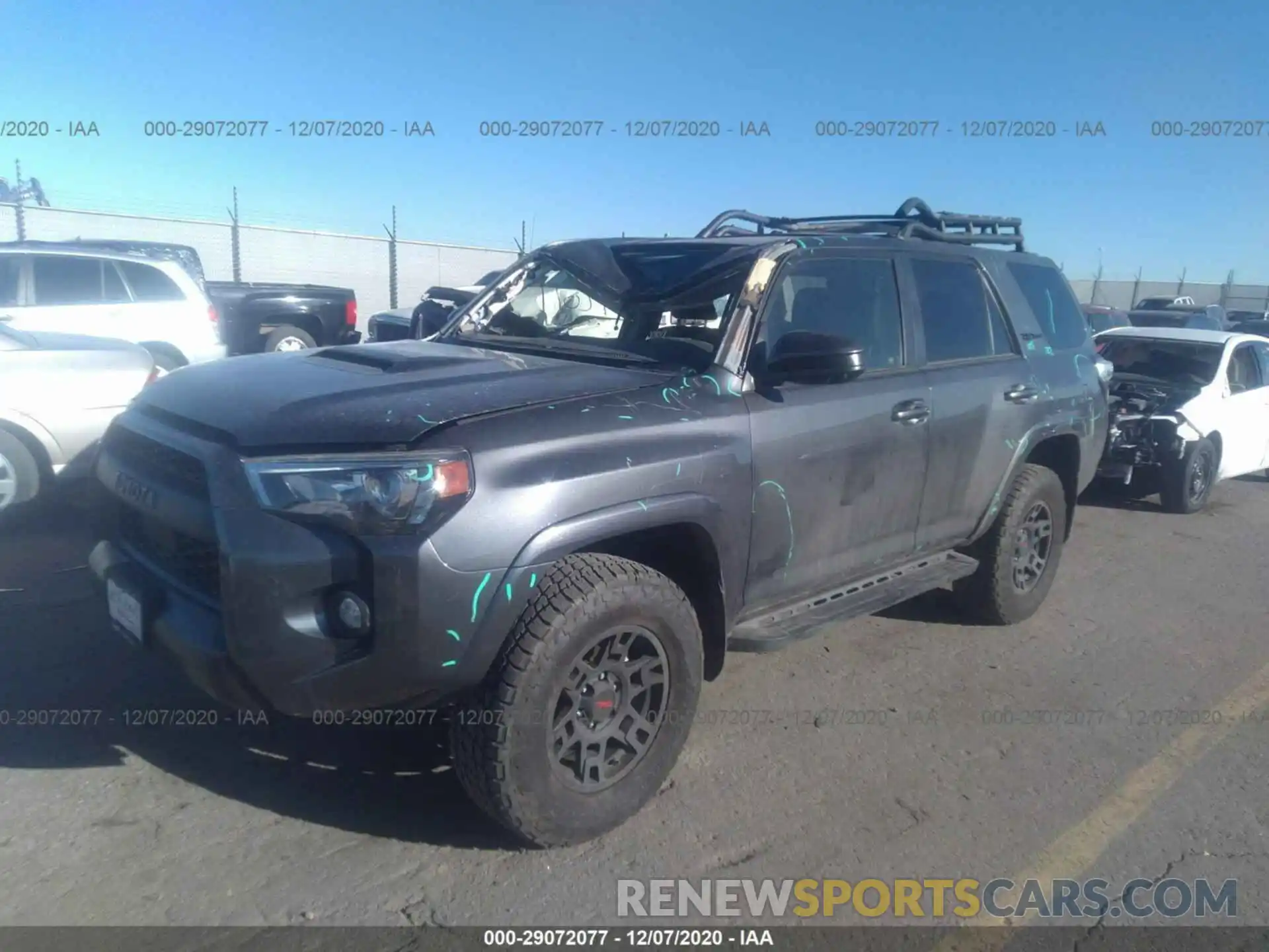 2 Photograph of a damaged car JTEBU5JRXL5829071 TOYOTA 4RUNNER 2020